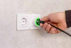 Shelly Gen3 energimåler, Bluetooth & Wi-Fi, hvid